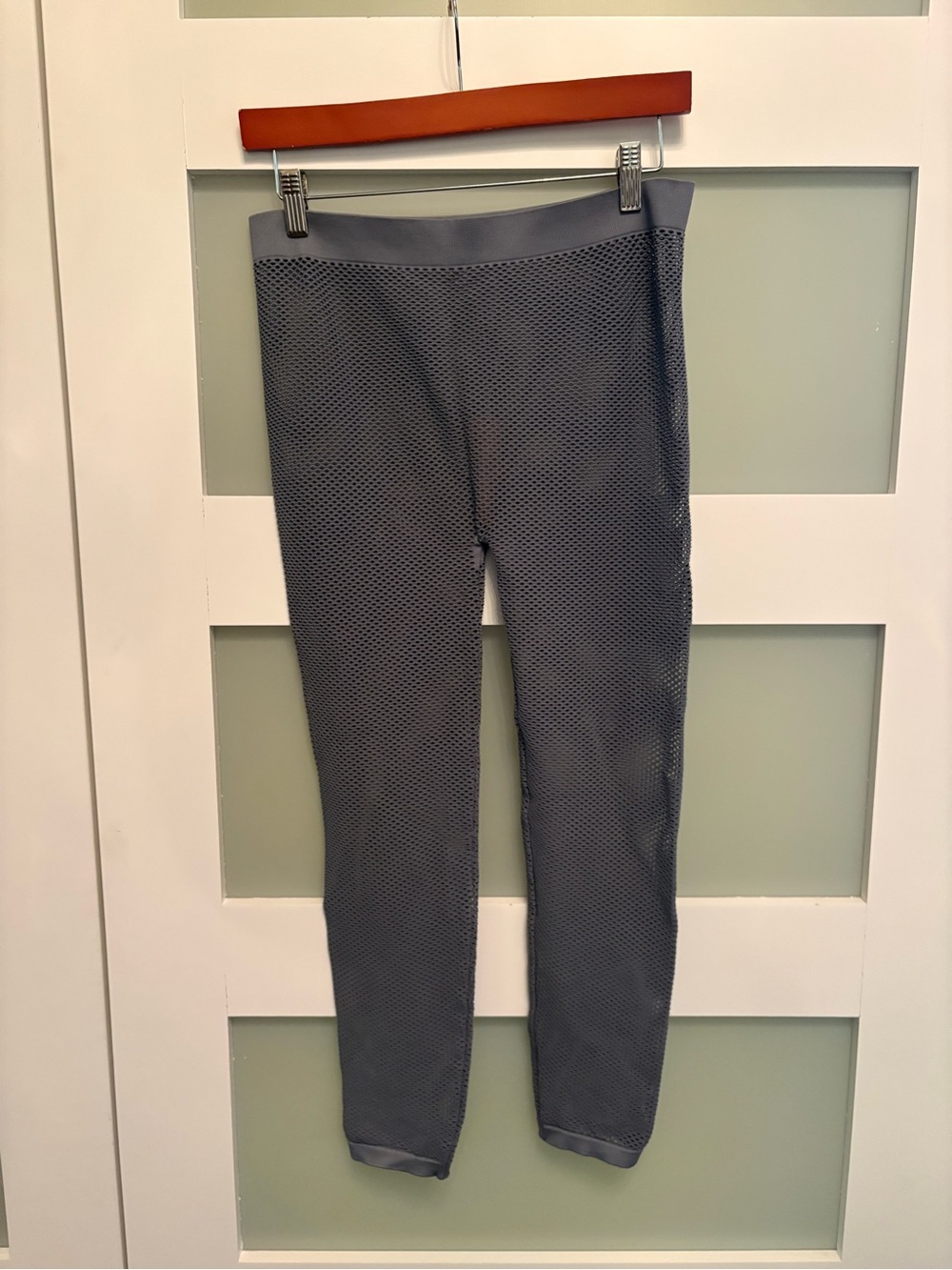 SKIMS Perforated Open Knit Seamless Leggings in Steel Gray in Size 3X